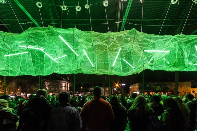 La Nube: construcción efímera en la plaza de la ex Terminal Goes en Montevideo - Arte Y Arquitectura