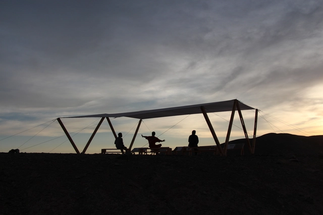Mirador en Geoglifos de Chug Chug / Fundación Desierto de Atacama - Imagen Principal