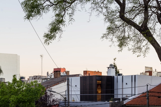 Cubo Negro / Cubo Blanco / Cotignola - Staricco - Tobler - Casas, Fachada
