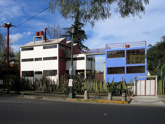 Arquitectura o revolución: las casas de Frida Kahlo y los 90 años del movimiento funcionalista - Imagen Principal