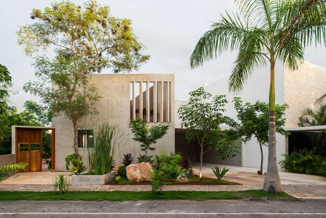 The Rustic Beauty of the Chukum in Modern Mexican Architecture - Featured Image