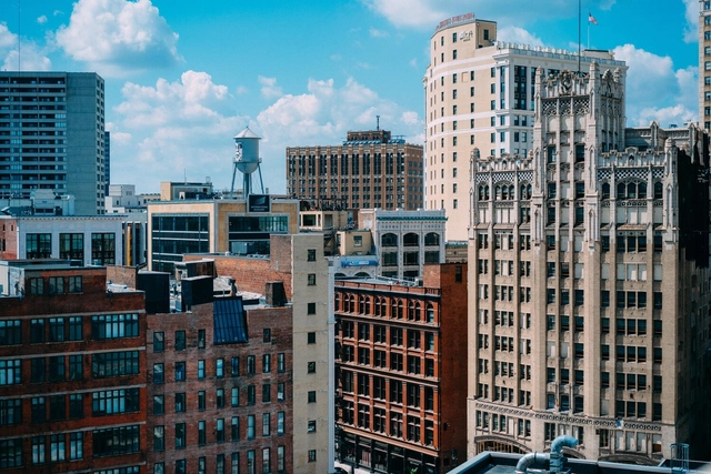 Shrinking Cities: The Rise and Fall of Urban Environments - Featured Image