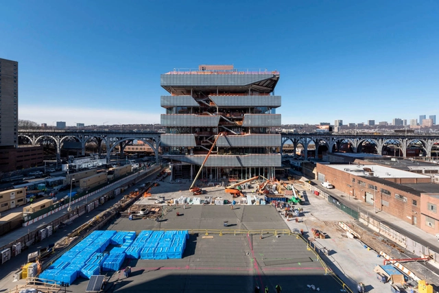 Columbia Business School de Diller Scofidio + Renfro esculpe vazios com curvas cristalinas - Imagem de Destaque