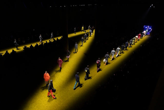 Experiencias en la moda: la dirección de arte en las pasarelas de los desfiles de alta costura - Imagen Principal