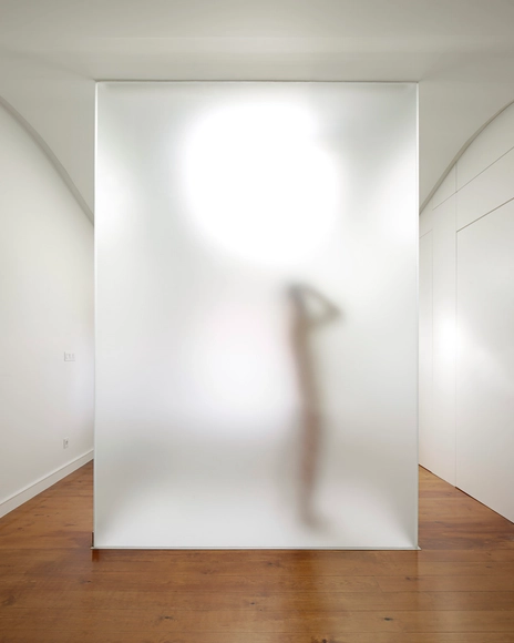From Bathtubs to Showers: How People Have Bathed Throughout History - Featured Image