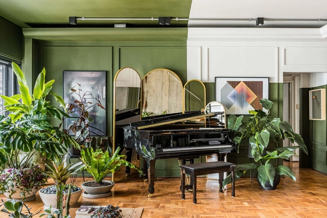 Using Mirrors to Extend and Transform Interiors - Featured Image