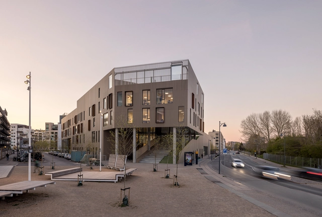 三角基地校园策略，Islands Brygge / C.F. Møller - 建筑图, 高中, 表皮