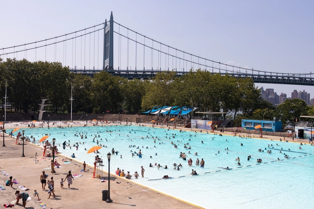 Public Pools as Public Spaces: The Role of Swimming and Bathing in Cities - Featured Image