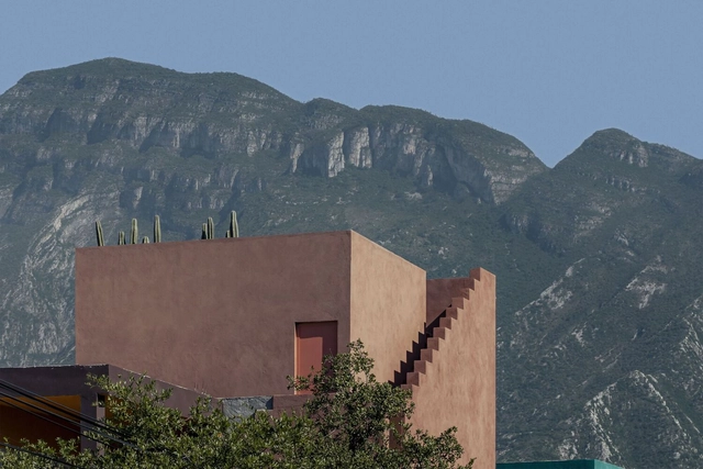 A Warm Approach to Meditation: 5 Houses in Latin America to Find Stillness in Vibrant Spaces - Featured Image