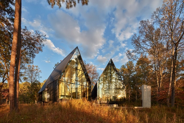 Architectural Glass 101: Transparent Trends in 2024 - Featured Image
