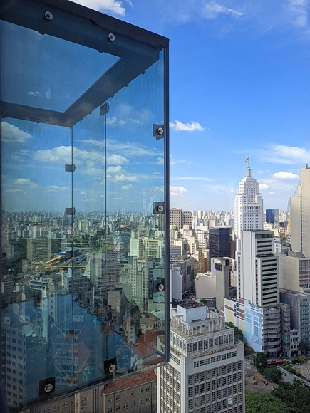 Walking on Air: Thrilling Sao Paulo Views from a 42-nd Floor Glass Skywalk - Featured Image